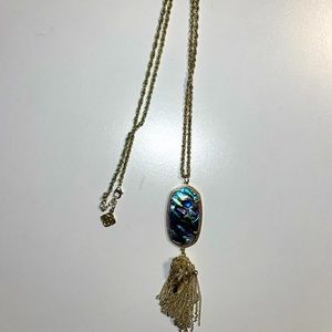 Kendra Scott necklace